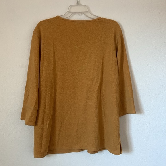 Reverse Fabric Quarter Sleeve - Picture 3 of 7